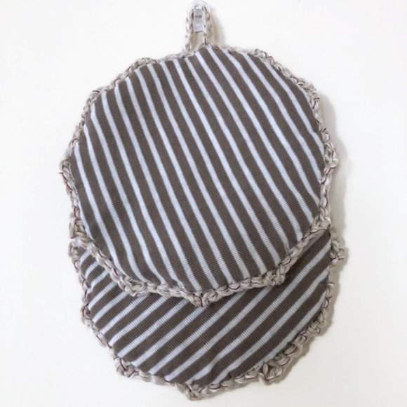 Crochet Pot Holders, Gifts Under 15, Farmhouse kitchen decor - Picture 3 of 11